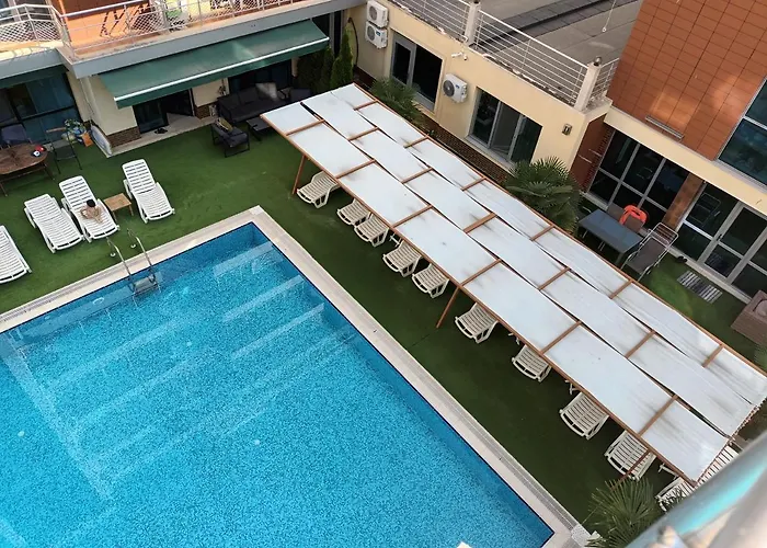 Ground Floor Апартамент